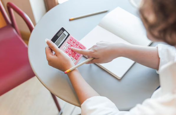 How to Calculate the Total Monthly Cost of a Maid in Singapore